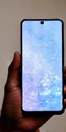 samsung galaxy smartphone auf einer realen Hand
